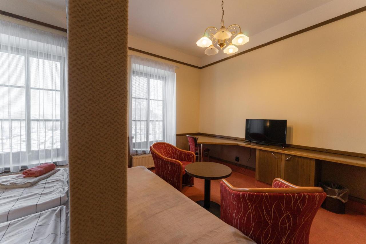 Hotel Amco 자브르제흐 외부 사진