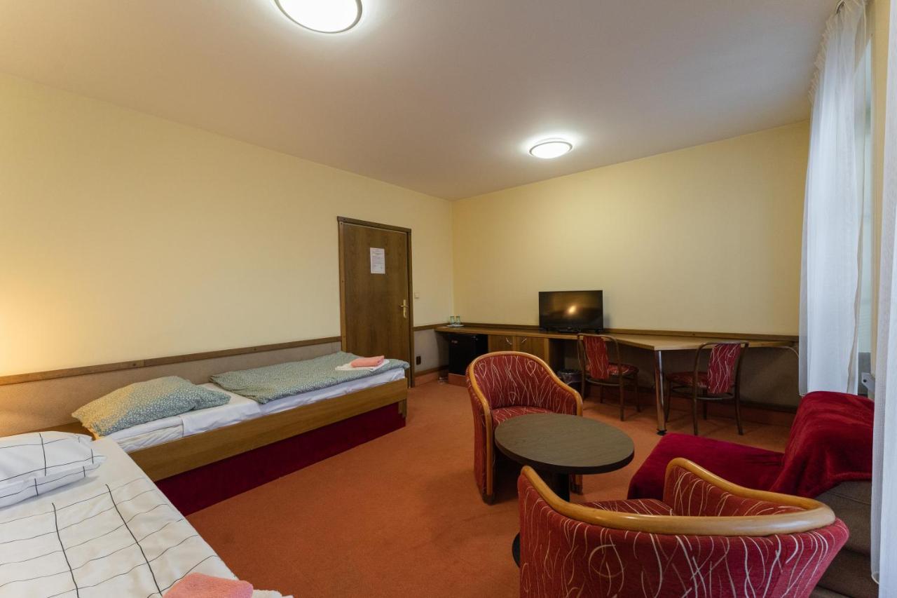 Hotel Amco 자브르제흐 외부 사진